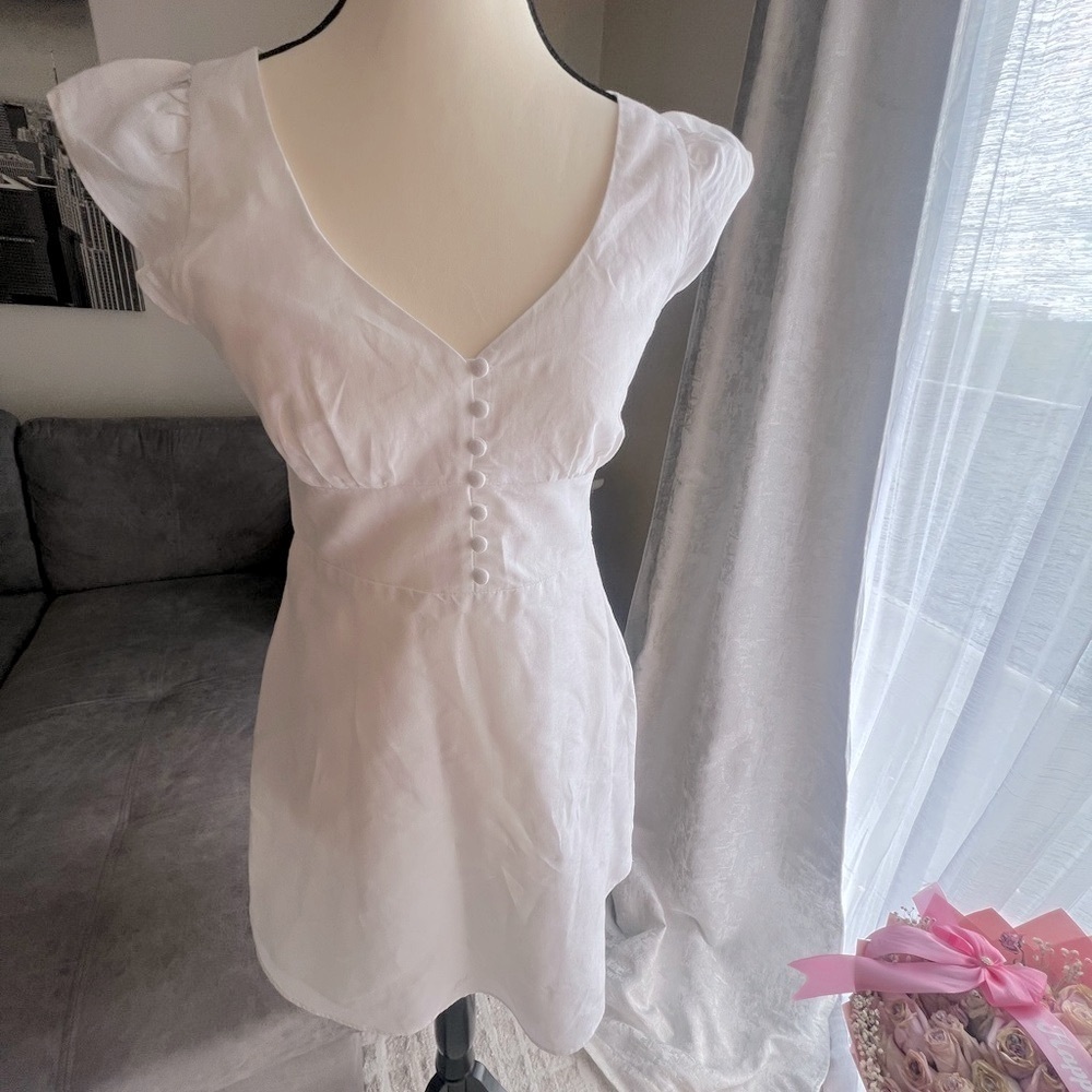 BANANA REPUBLIC White Mini Dress with Flutter Sleeves❤️‍🔥